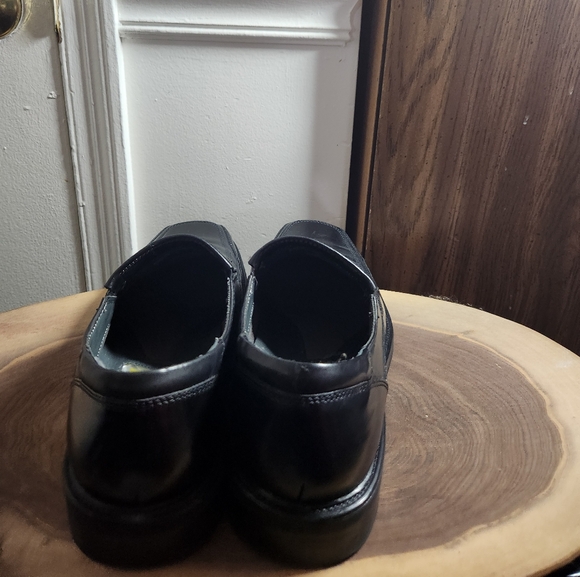 DOCKERS Men's Black Slip On Leather Shoes - All-Motion Comfort - Size 10.5 - Picture 5 of 5